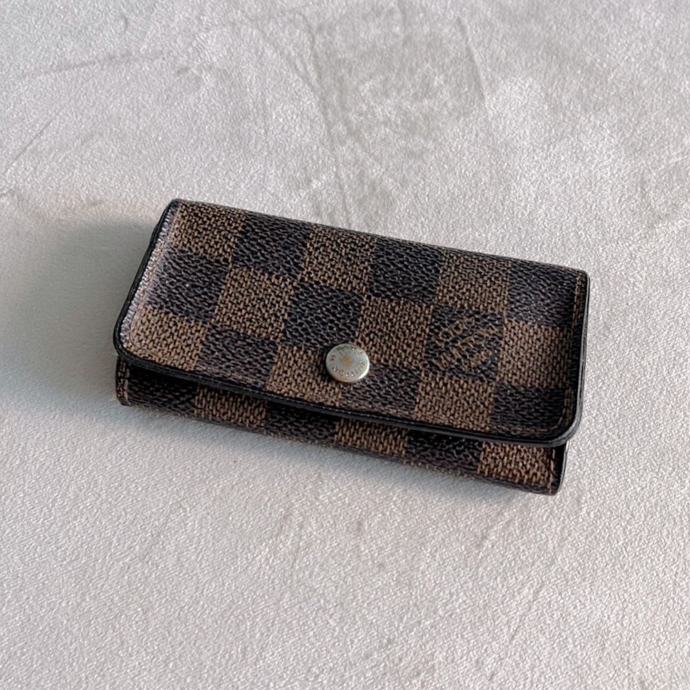 Louis Vuitton 4 key ring holder in Damier Ebene canvas